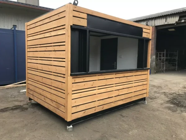 10ft x 8ft cladded food drink outlet shipping container 1024x768