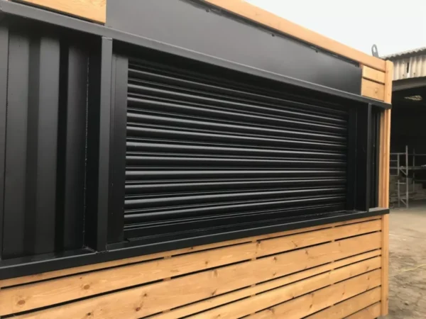 10ft x 8ft cladded food drink outlet shipping container5 1024x768