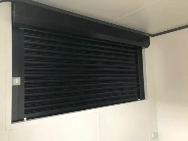 10ft x 8ft cladded food drink outlet shipping container7 1024x768