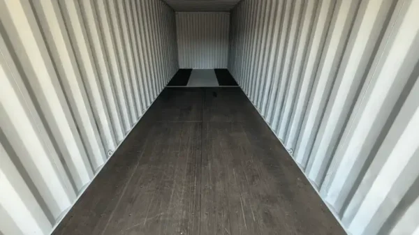 30ft with 1 roll up doors 3 30ft with 1 roll up doors 3