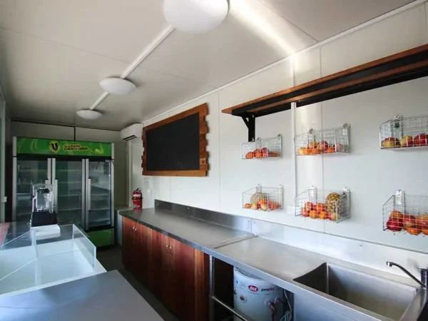 container cafe 08